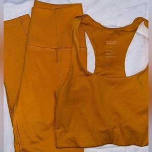 SET! Girlfriend Collective Matching Set, leggings + sports bra